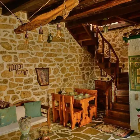 Anna's House *